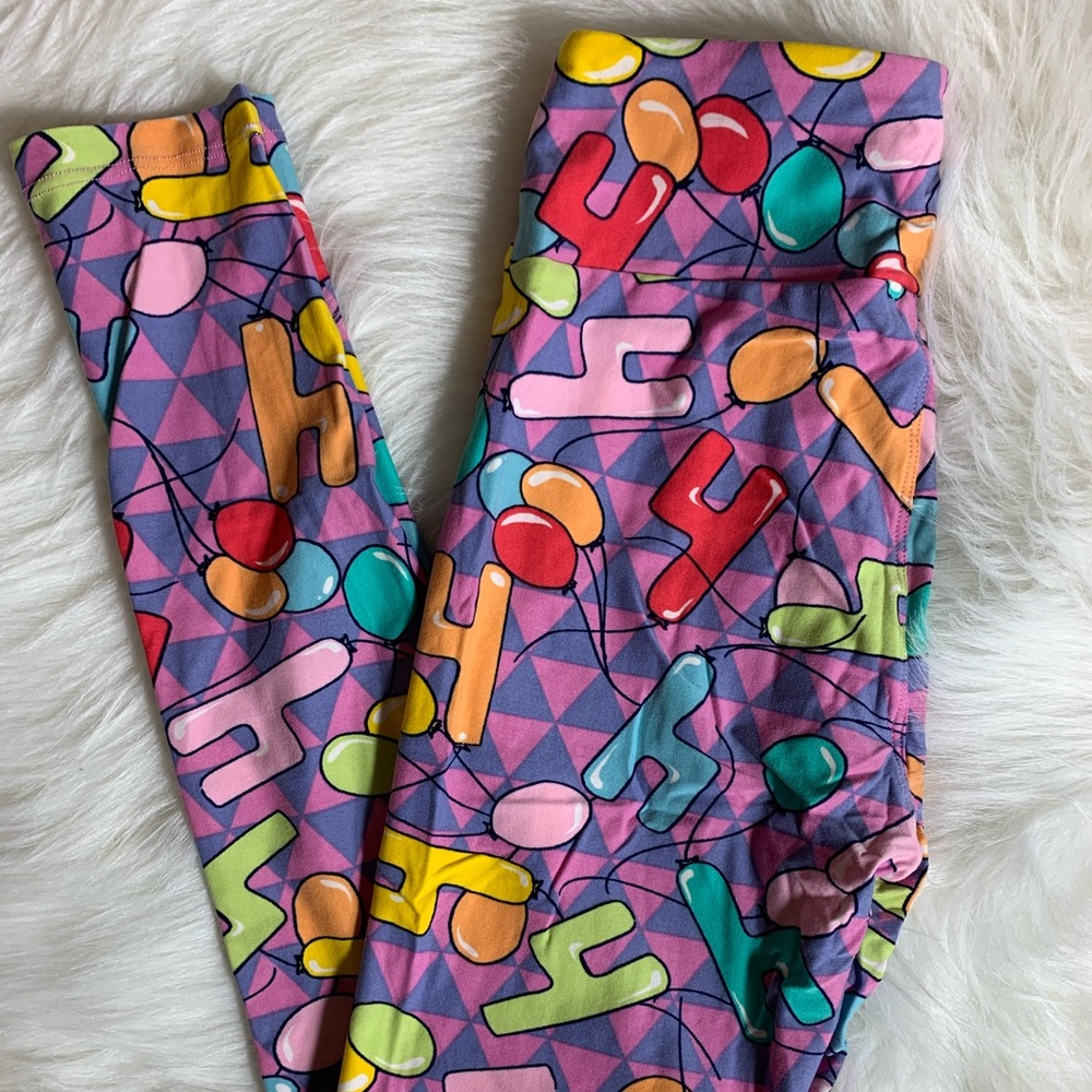 LuLaRoe 4th Anniversary Leggings OS NWT!!